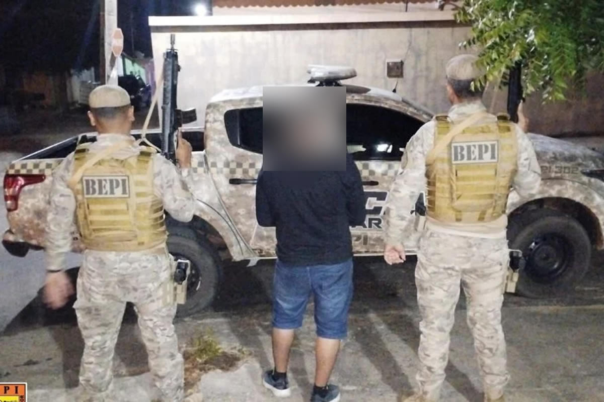 PM prende homem por porte ilegal de arma de fogo em abordagem na BR-316 em Vila Nova do Piauí