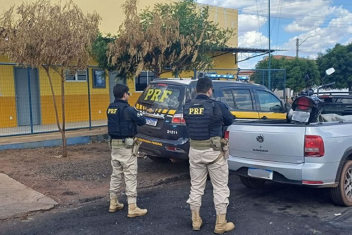 Três veículos com sinais de adulteração são apreendidos em Picos durante operação Proclamação da República