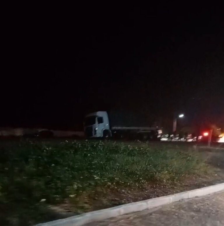Grave acidente entre caminhão e moto deixa homem morto na BR 316 em Ipiranga do Piauí