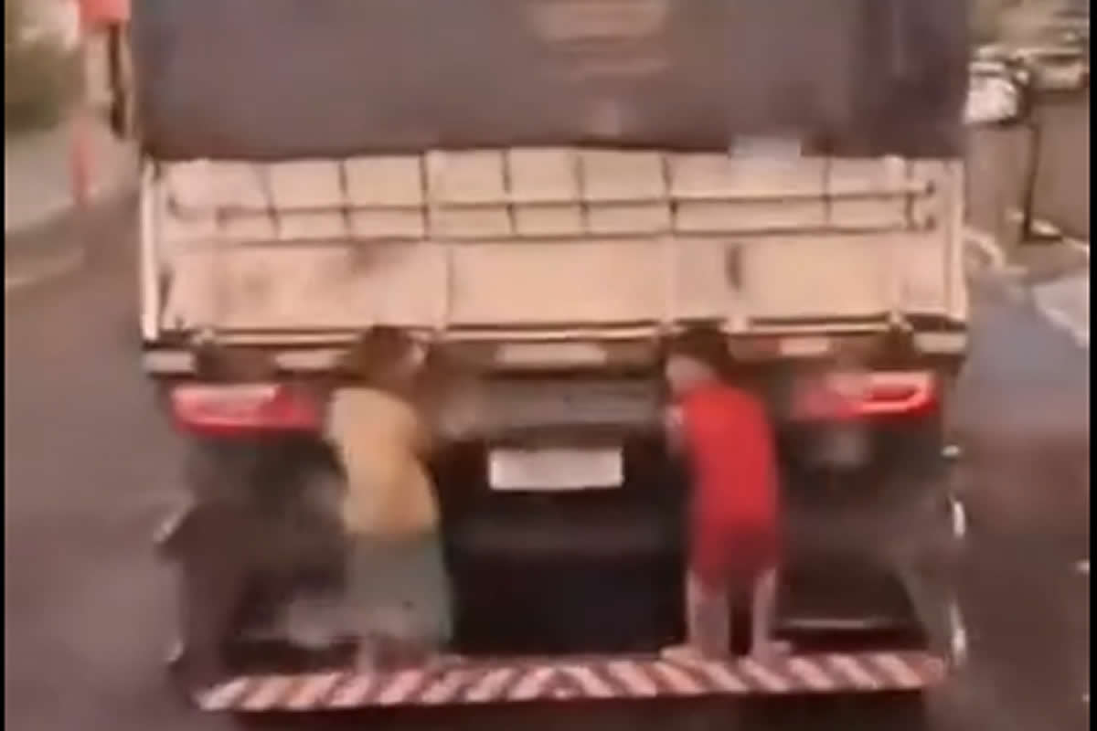 Crianças são flagradas em situação de risco ao se pendurarem em caminhão em movimento na BR-316 em Picos