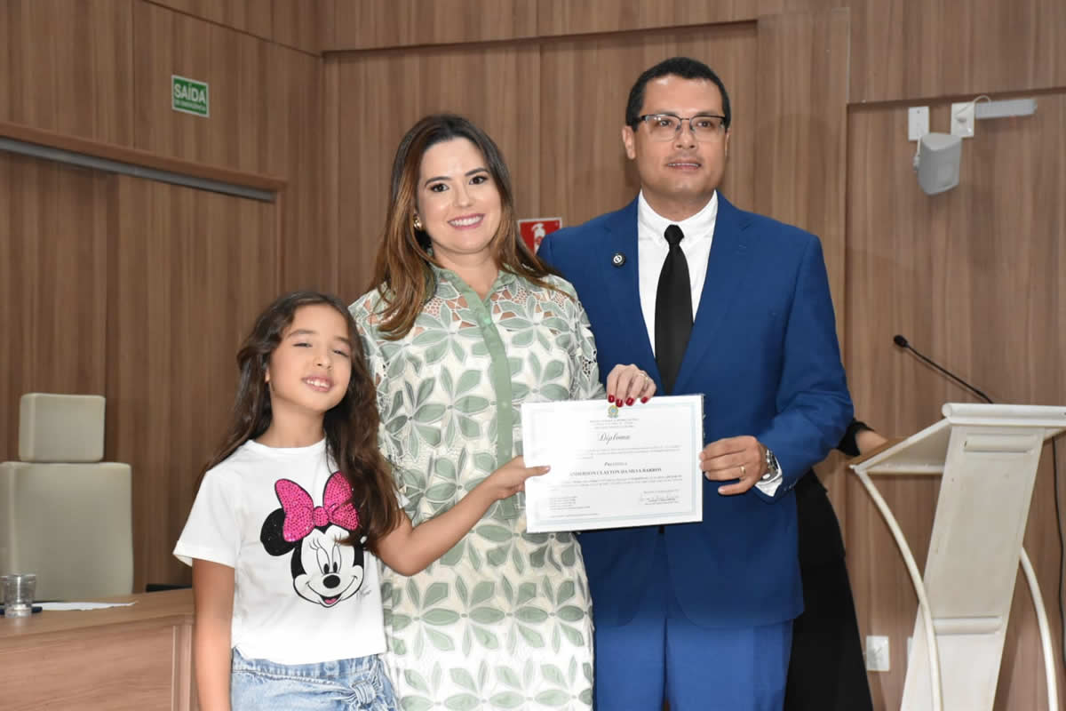 Dr. Clayton Barros e Bebeto são diplomados prefeito e vice de Paquetá do Piauí; veja fotos!