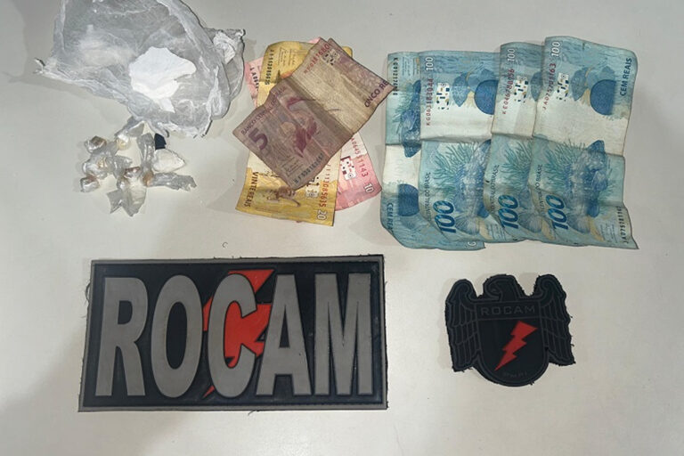 ROCAM prende suspeito e realiza apreensão de drogas e dinheiro no bairro Conduru, em Picos