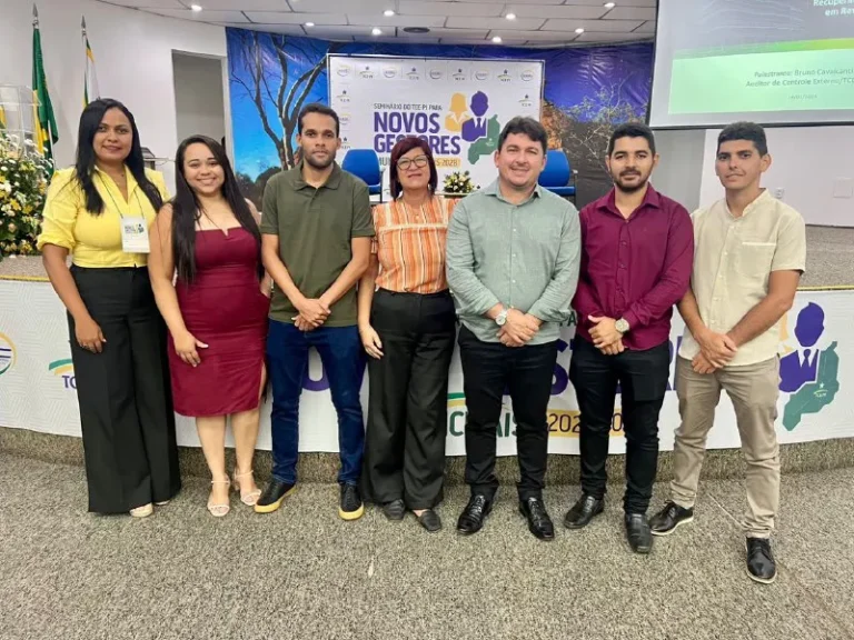 Prefeito de Ipiranga do Piauí, Elvis Ramos, e equipe participam do Seminário de Novos Gestores em Teresina