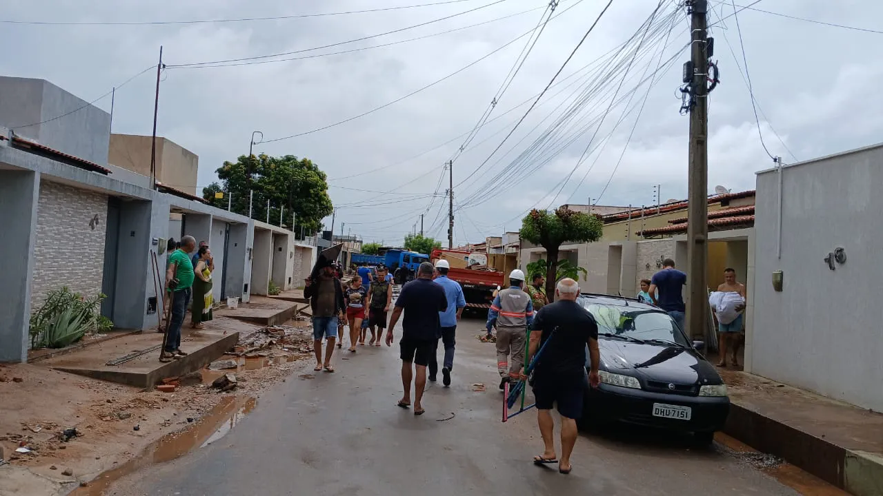 Prefeitura de Picos reforça alerta e divulga contatos de emergência devido às chuvas intensas