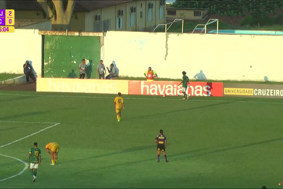 SEP estreia na Copinha com derrota para o XV de Jaú; jogador sofre convulsão após choque de cabeça