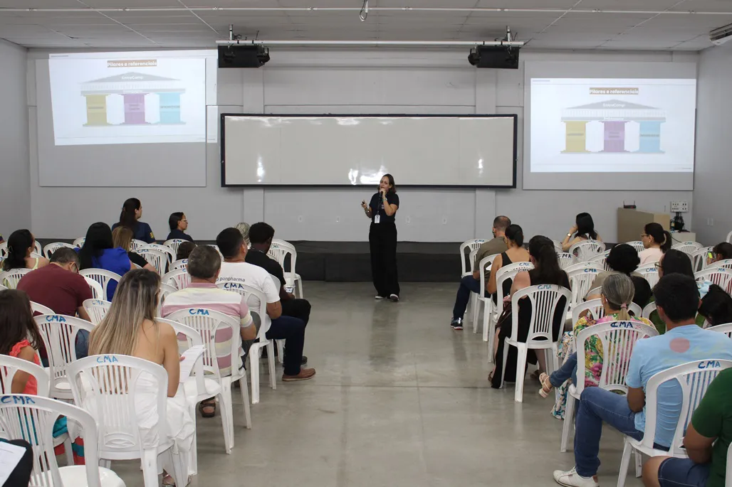 Família em Foco: Pais dos alunos do Colégio Machado de Assis assistem palestra sobre disciplina de empreendedorismo