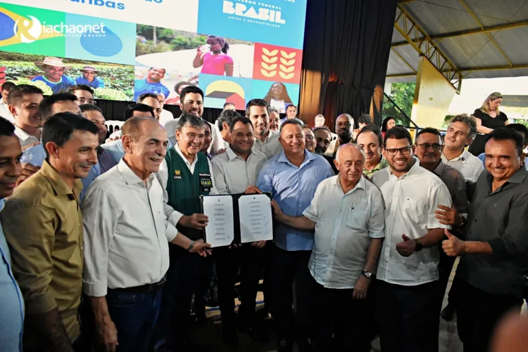 Prefeito de Geminiano, Jaillson Campos, participa de evento de lançamento do programa ‘Acredita no Primeiro Passo’