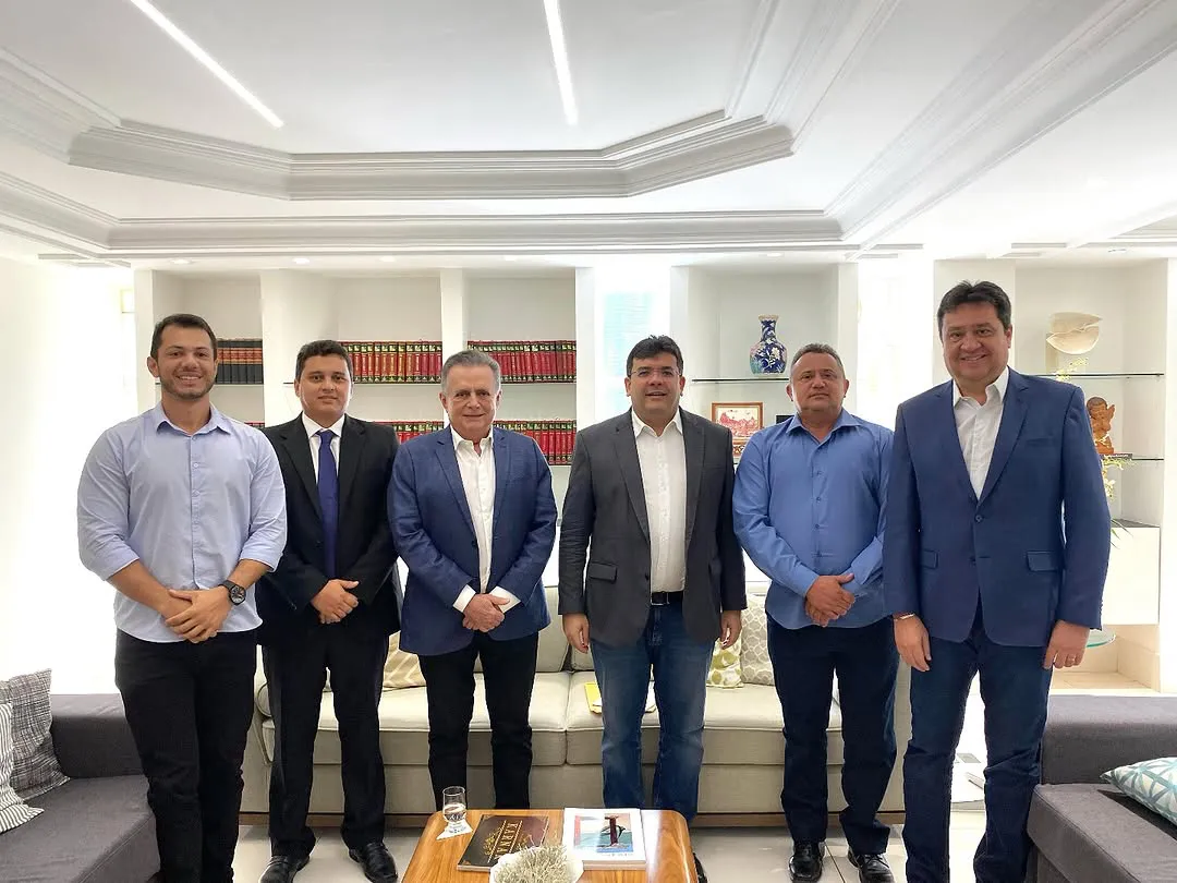 Prefeito Miguel Rodrigues se reúne com o governador Rafael Fonteles e busca de melhorias para Itainópolis