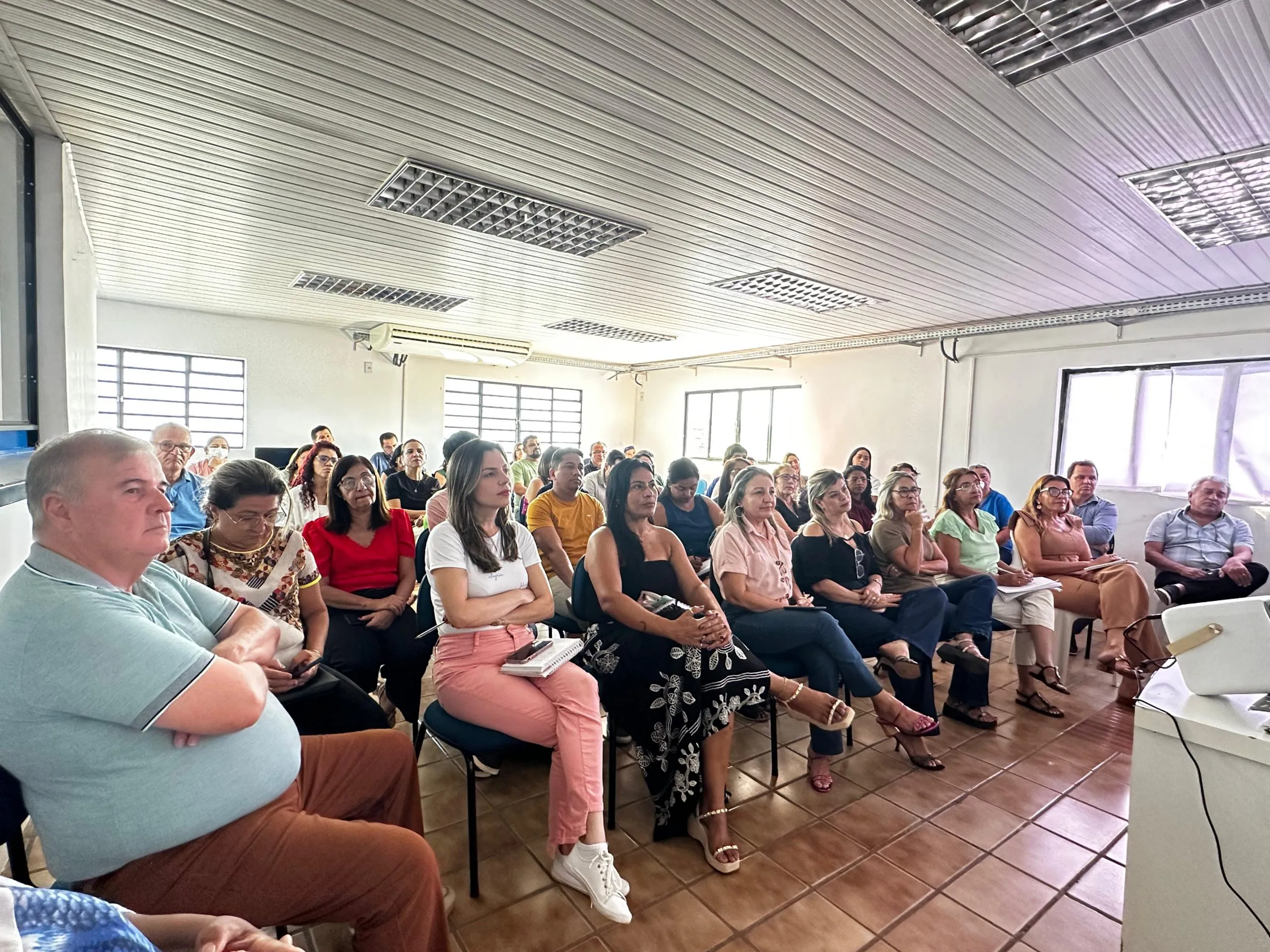 Programa de suporte pedagógico e-ducar é apresentado a membros da Secretaria de Educação de Picos