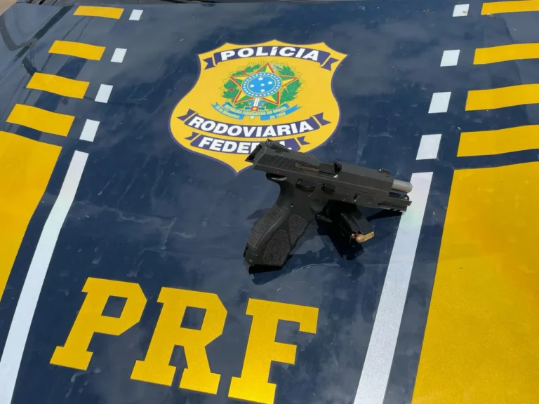 PRF prende três homens por porte ilegal de arma de fogo em Picos
