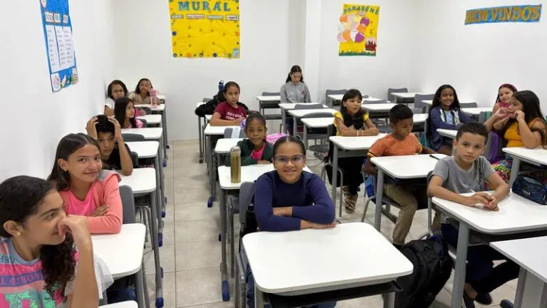 Iniciam as aulas na EM Prof.ª Otília Neiva; quase mil alunos fazem parte do corpo discente da unidade escolar