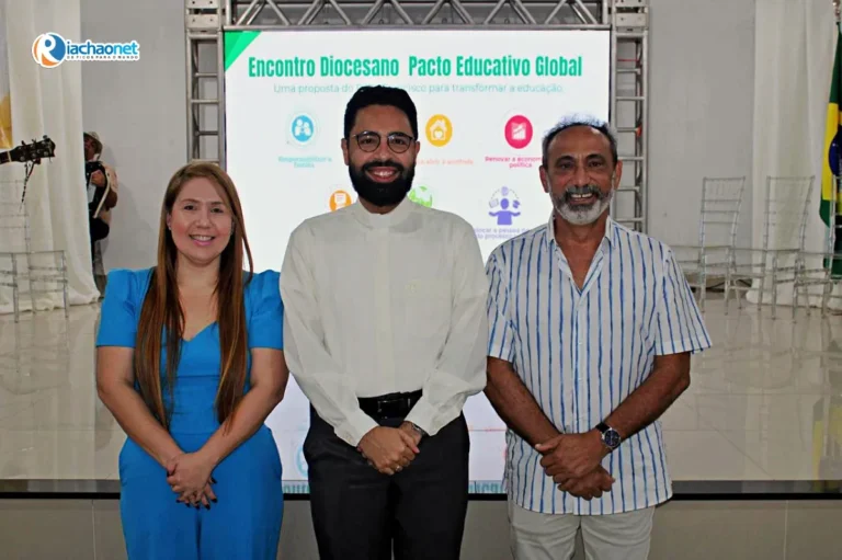Prefeito de Santo Antônio de Lisboa participa do Encontro Diocesano Pacto Educativo Global em Picos