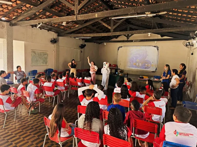 Secretaria Municipal de Saúde realiza ação integrada em escolas de Santo Antônio de Lisboa