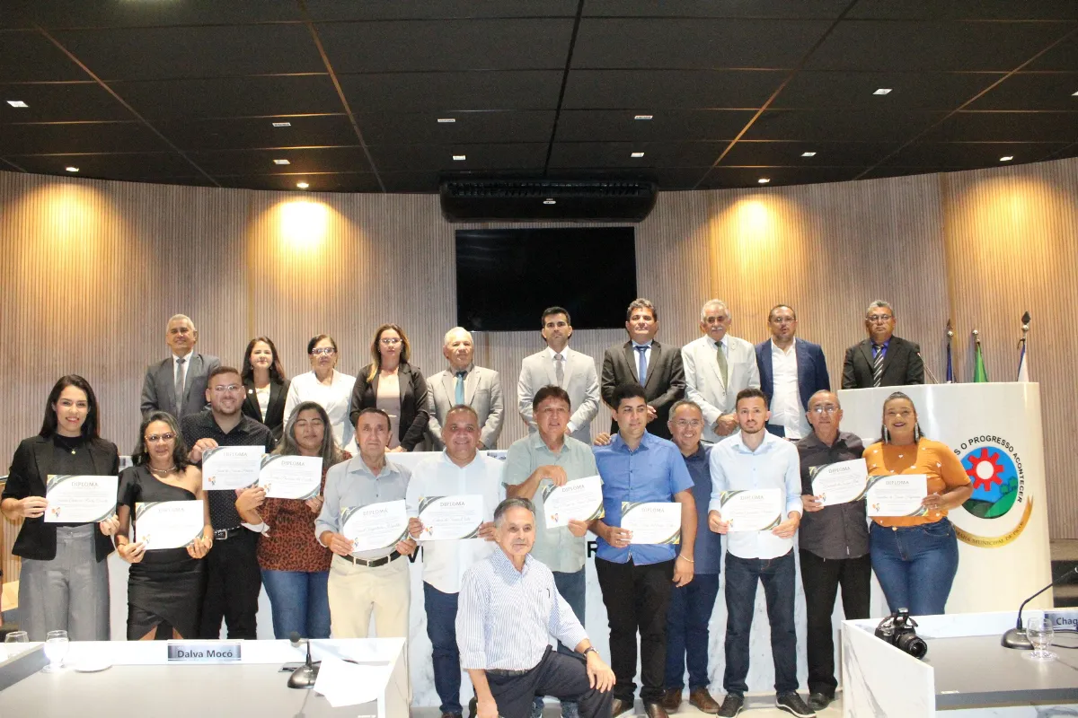 Câmara Municipal de Picos homenageia jornalistas em sessão solene