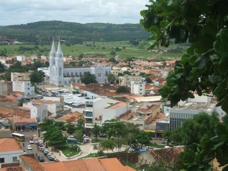Joalheria é assaltada por quatro criminosos no Centro de Picos