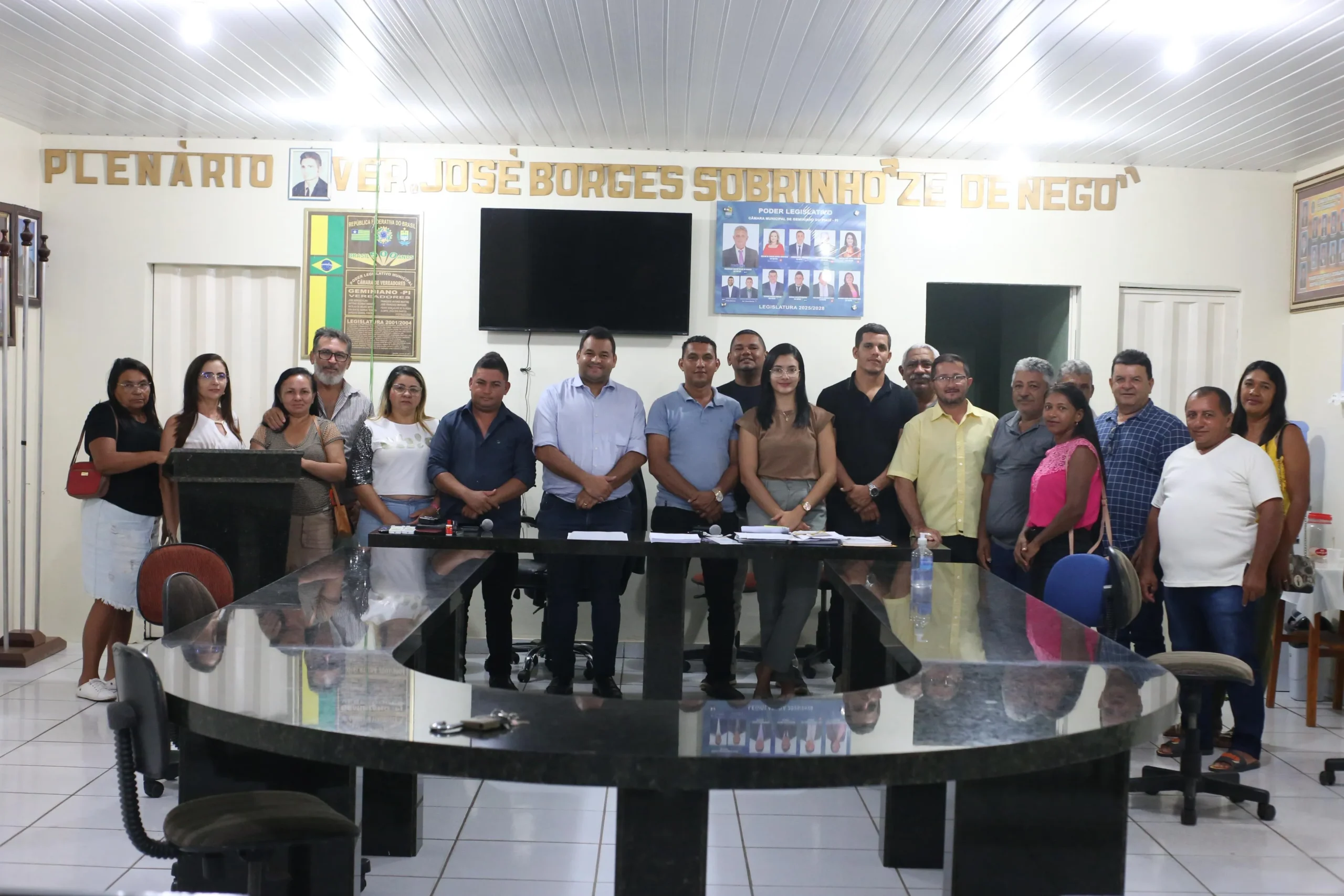 Prefeito Jaillson Campos reúne agricultores para discutir ações de enfrentamento a estiagem em Geminiano