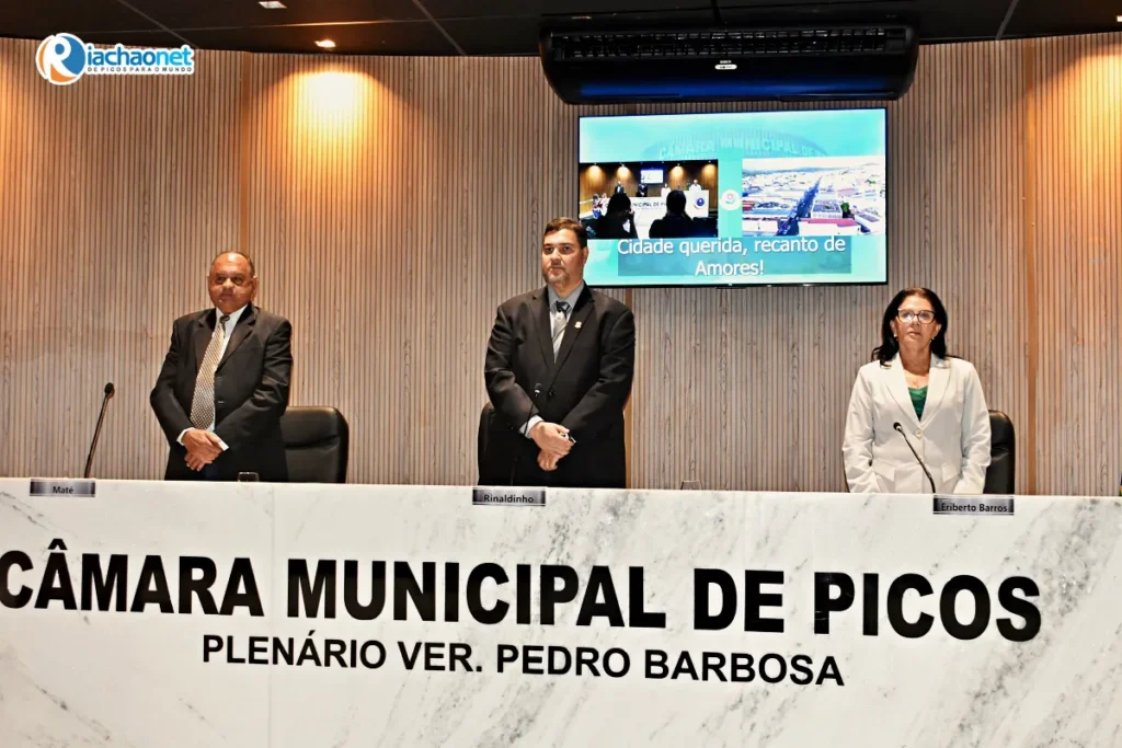 Câmara Municipal de Picos aprova unificação da carga horária de trabalho dos profissionais do magistério