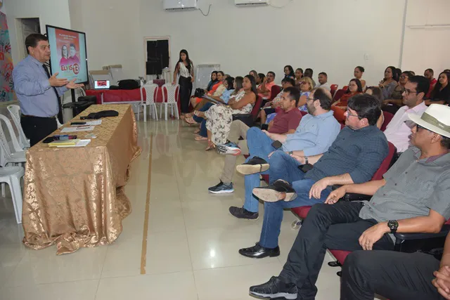 Ipiranga do Piauí realiza formação sobre a Lei Municipal que disciplina a estrutura administrativa