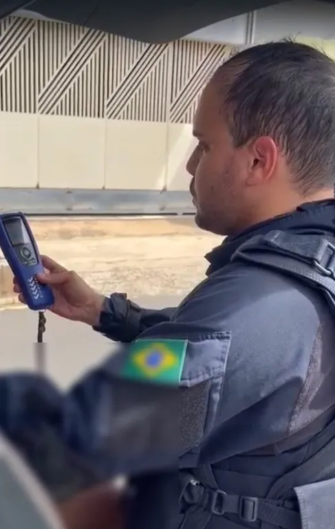 Motociclista embriagado e reincidente é preso pela PRF após fuga em alta velocidade
