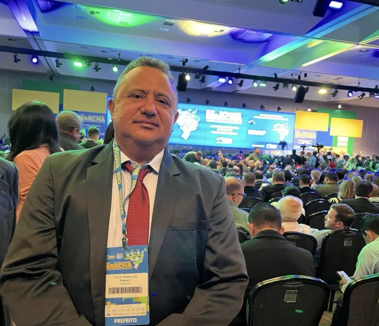 Prefeito de Itainópolis, Miguel Rodrigues, participa da Marcha dos Prefeitos em Brasília