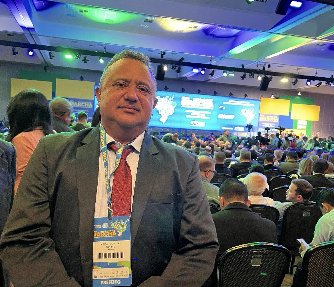Prefeito de Itainópolis, Miguel Rodrigues, participa da Marcha dos Prefeitos em Brasília