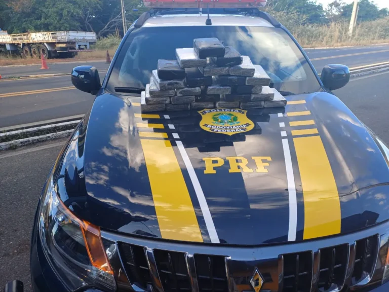 PRF apreende cocaína dentro de ônibus na BR 316 em Valença do Piauí