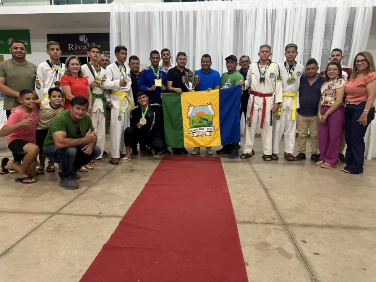 Prefeitura de Geminiano celebra atletas medalhistas de ouro e prata no Brasileiro Regional de Taekwondo