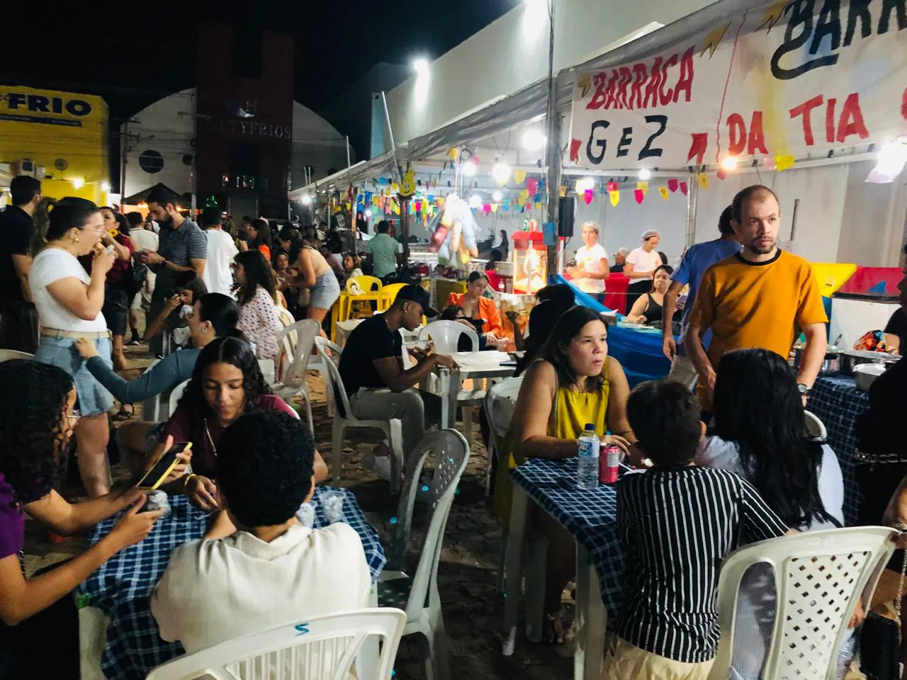 Comércio ambulante avalia positivamente o Picos Cidade Junina 2025  