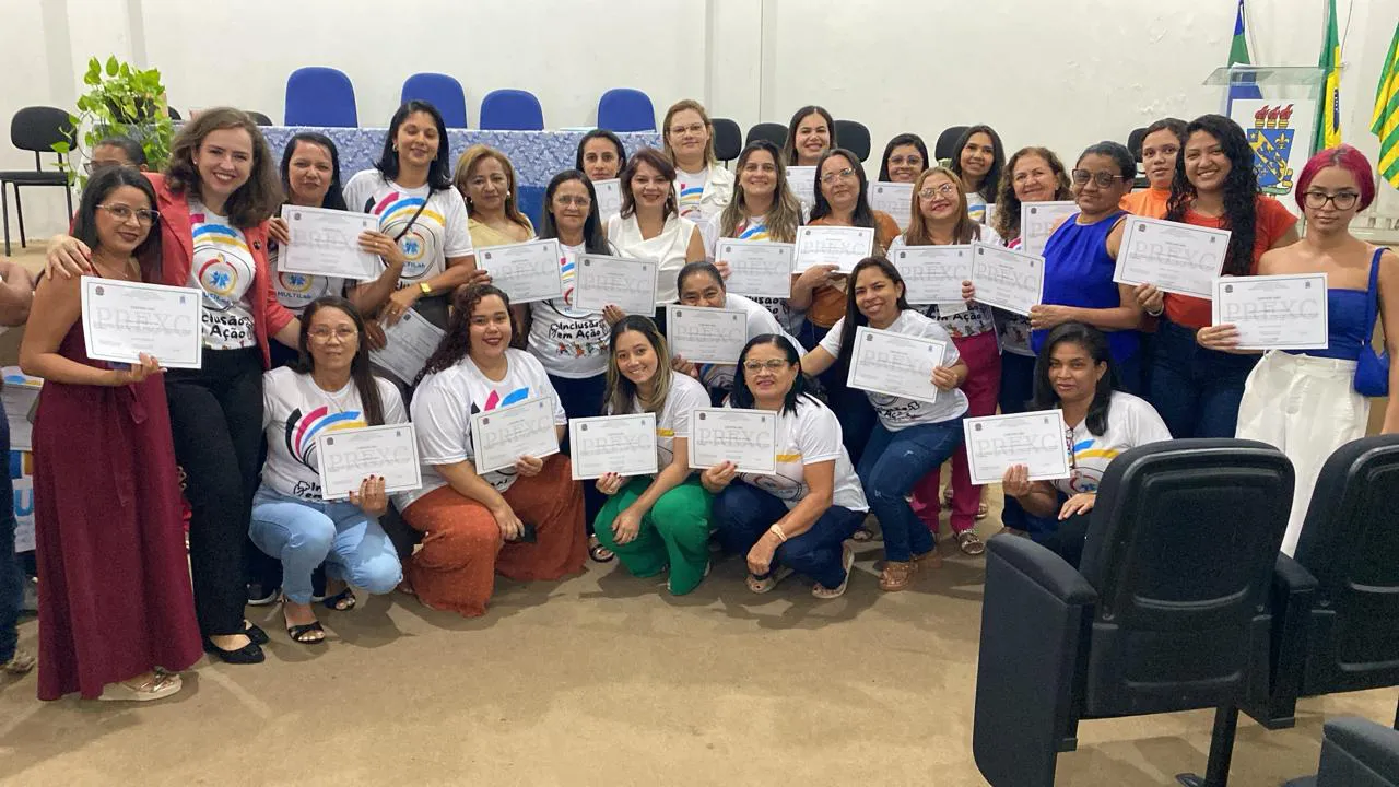 Mais de 20 Profissionais de Apoio e Professores de AEE da Educação de Picos concluem curso de Formação Inclusiva