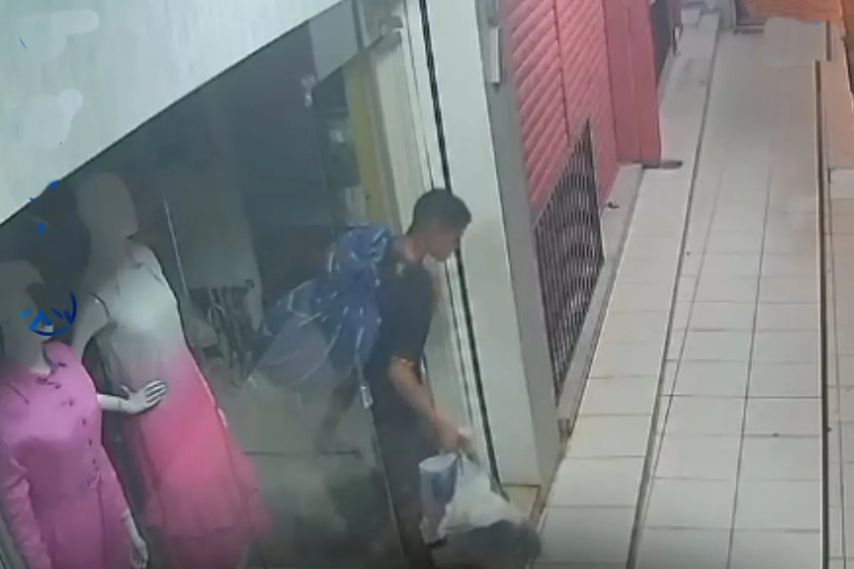 Loja é arrombada no Centro de Picos e suspeito leva produtos durante a madrugada