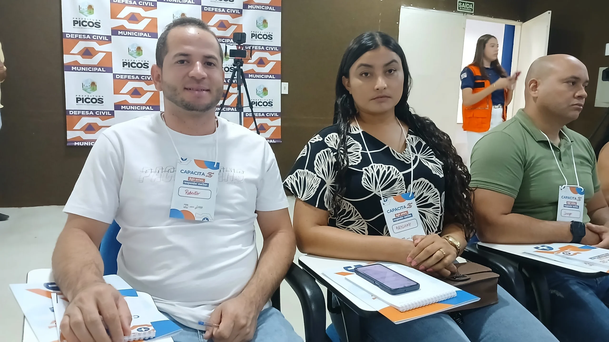 Representantes da Prefeitura de Itainópolis participam de capacitação da Defesa Civil sobre a operação carro-pipa