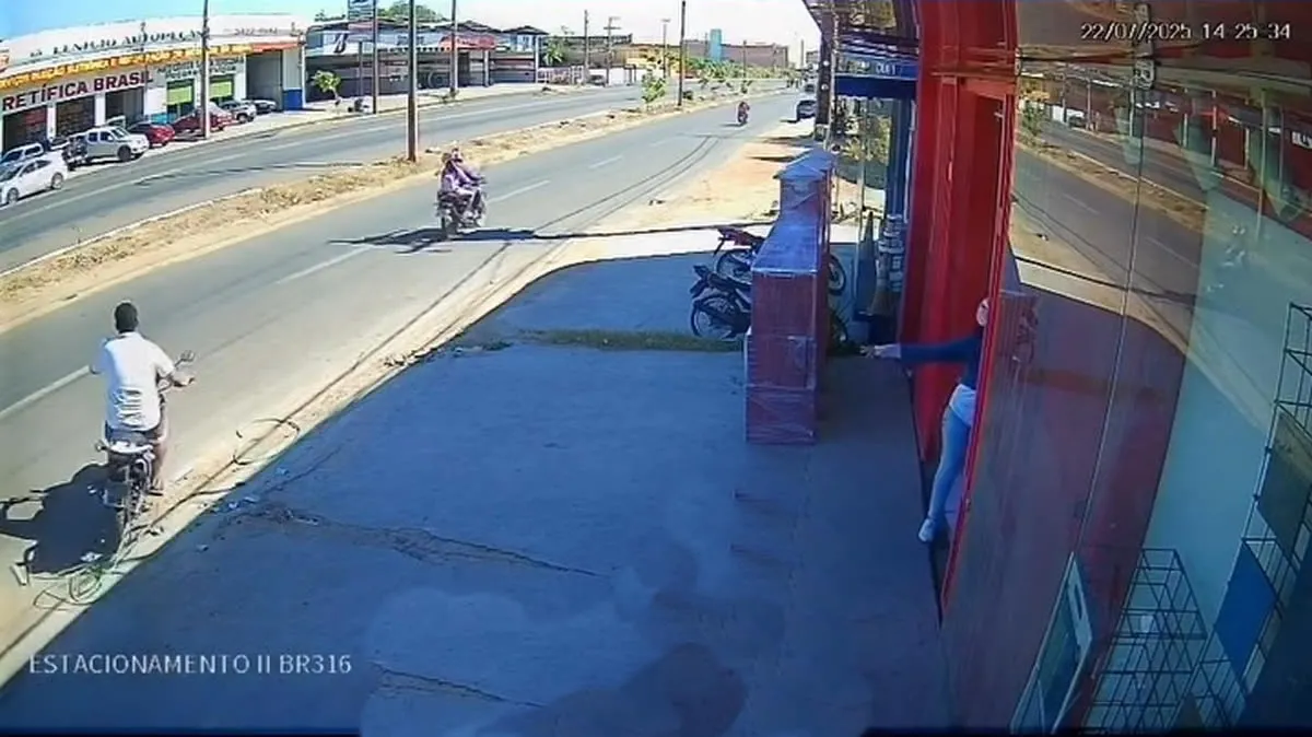Motocicleta é levada durante assalto no bairro Catavento, em Picos