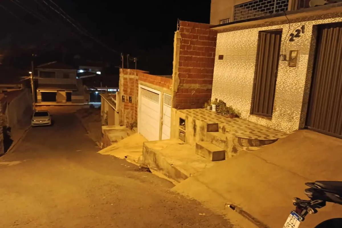 Moradores do bairro Passagem das Pedras, em Picos, pedem regularização no abastecimento de água