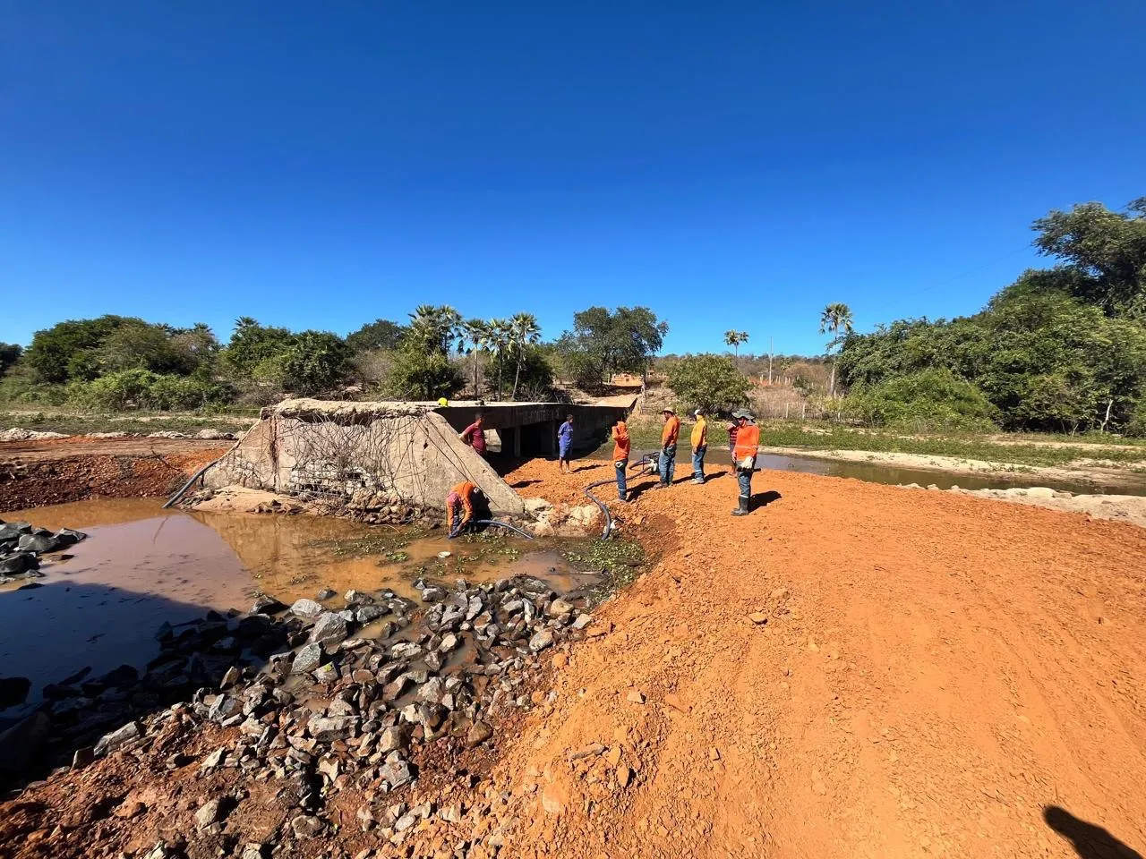 Prefeitura de Santo Antônio de Lisboa realiza recuperação da ponte que liga às localidades Carvalhos e Lagoa do Canto