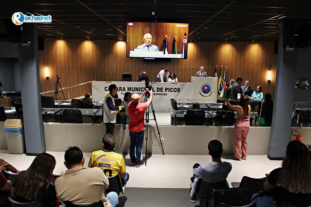 Câmara Municipal de Picos inicia segundo semestre do legislativo e aprova requerimentos e projetos