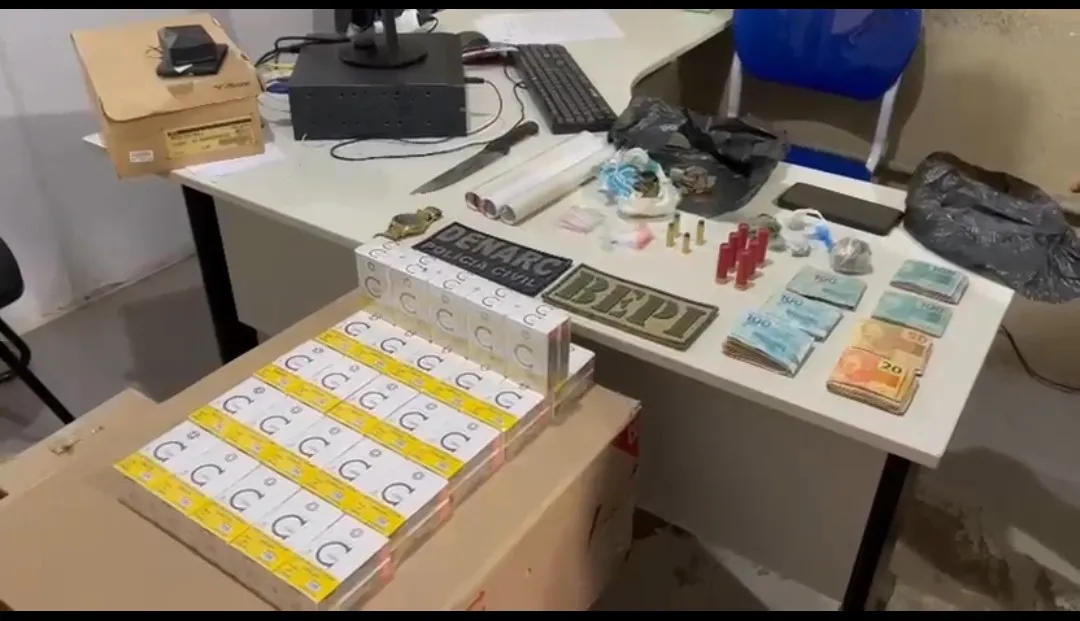 Polícias Civil e Militar deflagram operação e   apreende drogas, munições, cigarros e R$ 12 mil em espécie na região de Picos