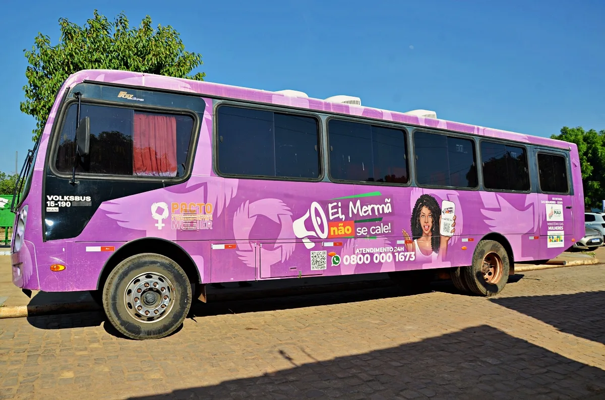 Santo Antônio de Lisboa recebe o Ônibus Lilás e reforça ações de enfrentamento à violência contra as mulheres