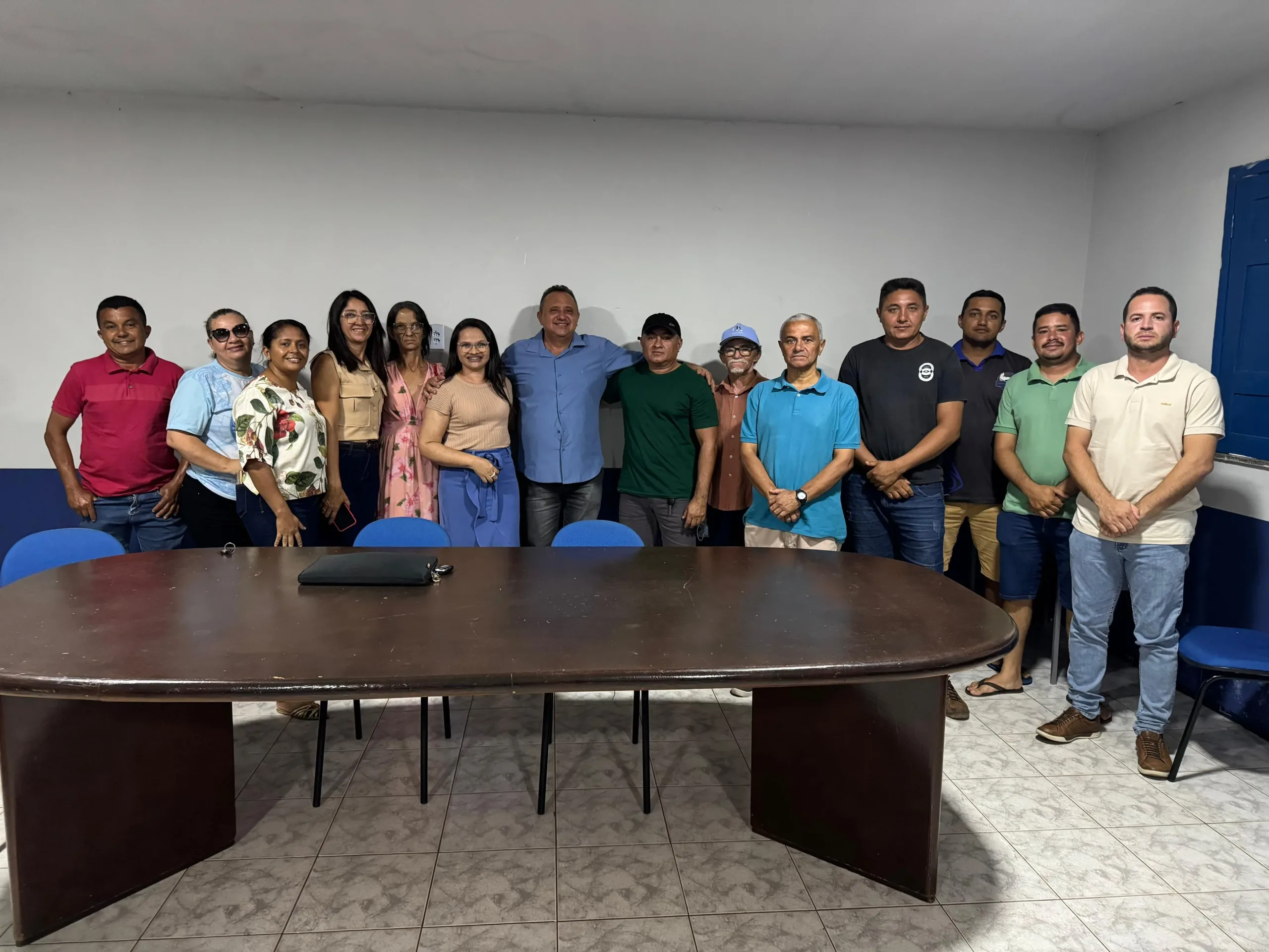 Prefeito Miguel Rodrigues convoca servidores e apresenta minuta do Plano de Carreira da Secretaria de Administração