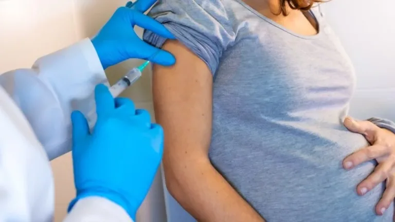 SUS oferecerá vacina a contra bronquiolite para gestantes em novembro