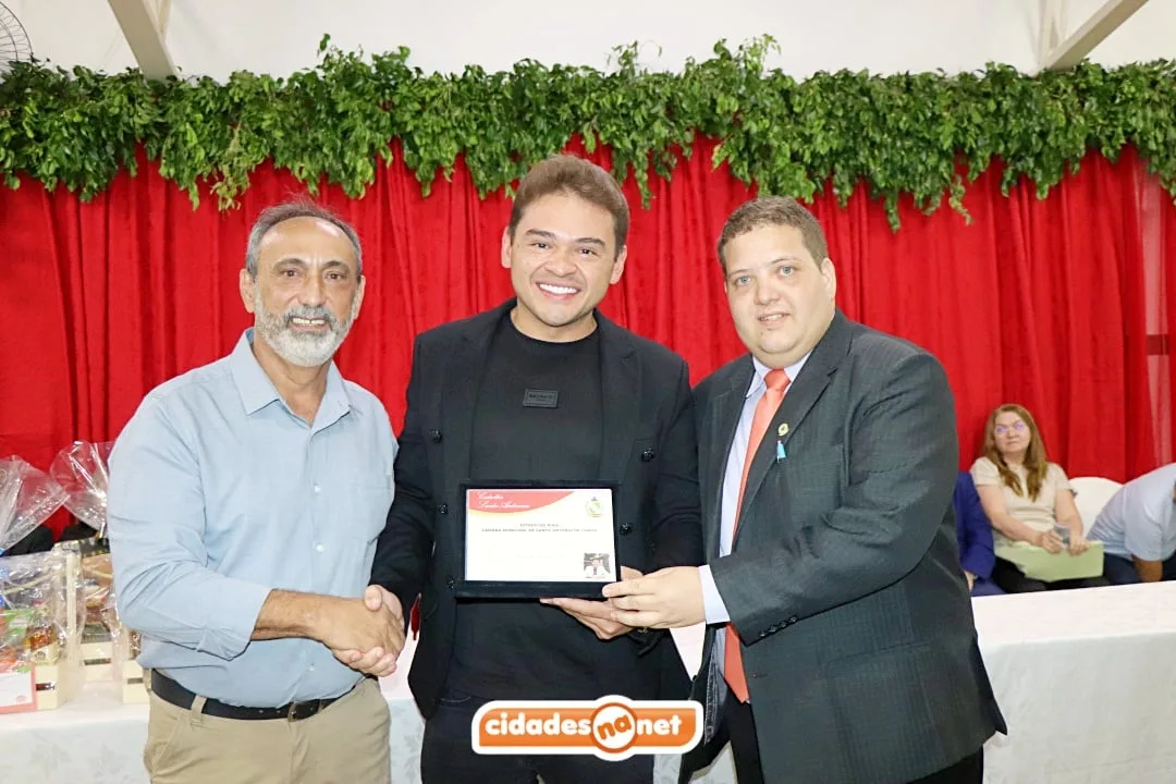 Santo Antônio de Lisboa homenageia empresário Fernandin OIG com título de cidadão santo-antonense