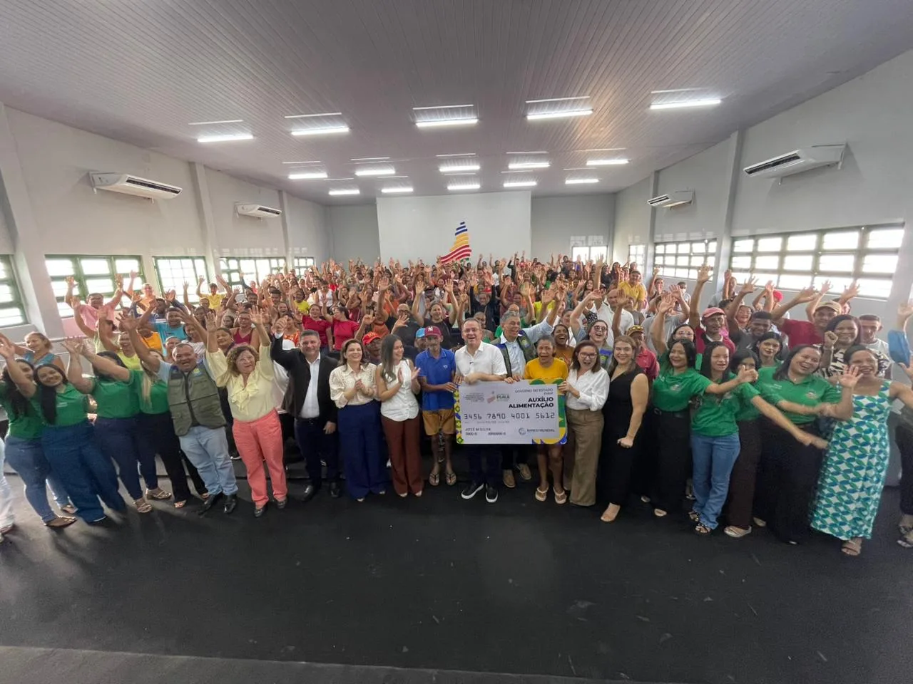 Sasc realiza entrega de cartões do Programa Auxílio Alimentação para 230 famílias em Oeiras