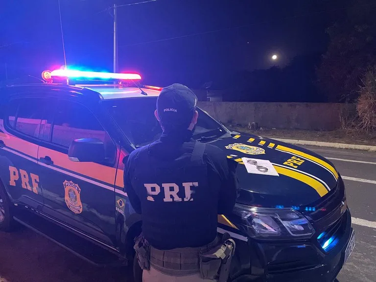 PRF cumpre mandado de prisão durante fiscalização na BR 230