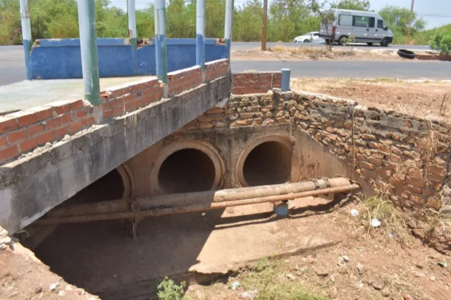 Prefeitura de Picos realiza Operação Limpa Bueiro