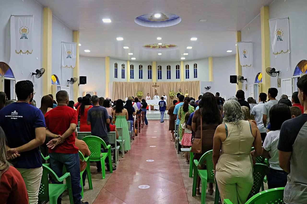 Geminiano celebra última noite de novena em honra a Nossa Senhora Aparecida e reforça tradição de fé
