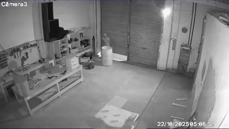 Fábrica de móveis é arrombada novamente no bairro Catavento, em Picos