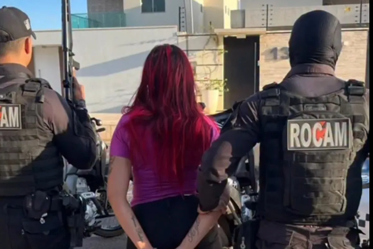 Mulher é presa em Picos por mandado judicial de tráfico de drogas no bairro Aerolândia