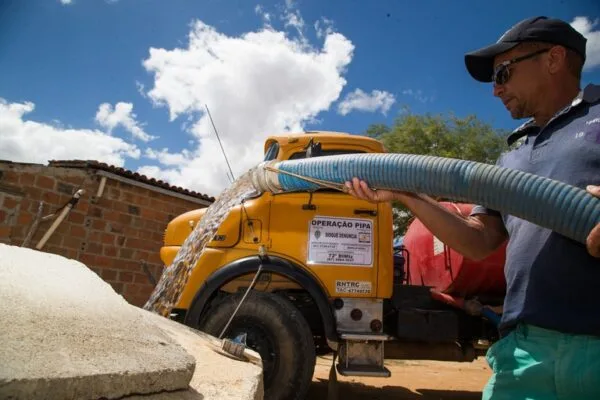 Governo do Piauí inclui Wall Ferraz, Campo Grande do PI e mais seis municípios em decreto de situação de emergência por seca