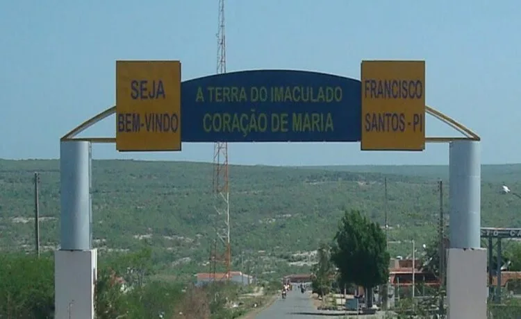 Suspeito é atingido por tiros após, segundo PM, reagir a abordagem em Francisco Santos