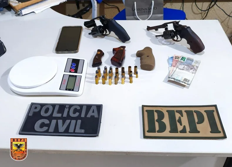 Ex-militar do Exército de 19 anos é preso em Picos suspeito de fornecer armas a facção criminosa