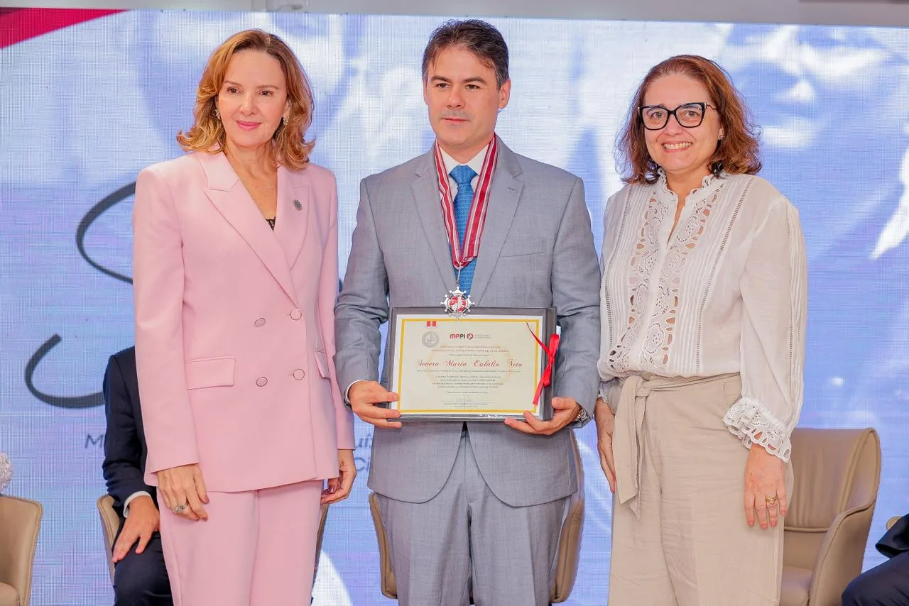 Severo Eulálio é homenageado pelo Ministério Público do Piauí com Medalha do Mérito Darcy Fontenelle
